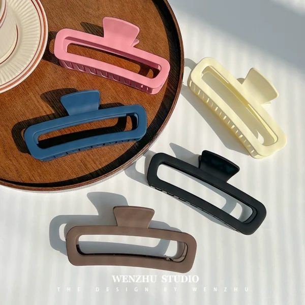 FA819 New Grab Large Hair Shark Clip