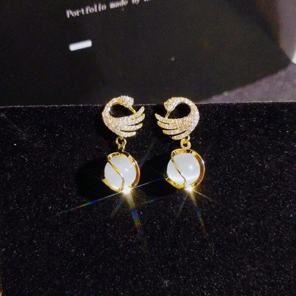 JW959 Earrings Classic - Image 2