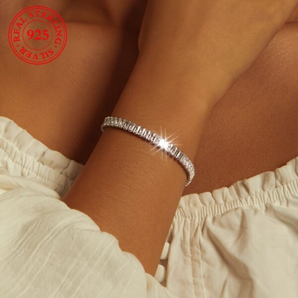 JW943 Elegant Bracelet