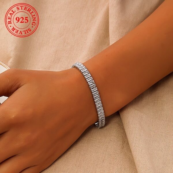 JW943 Elegant Bracelet - Image 10
