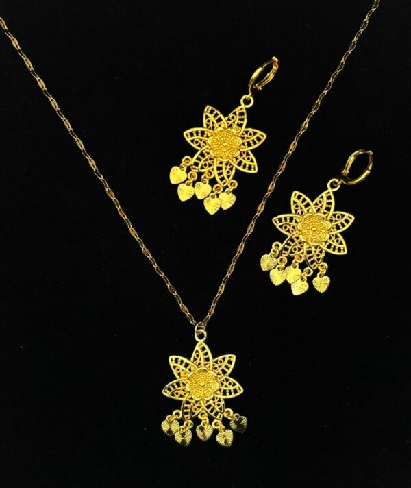 Necklace Earrings Set