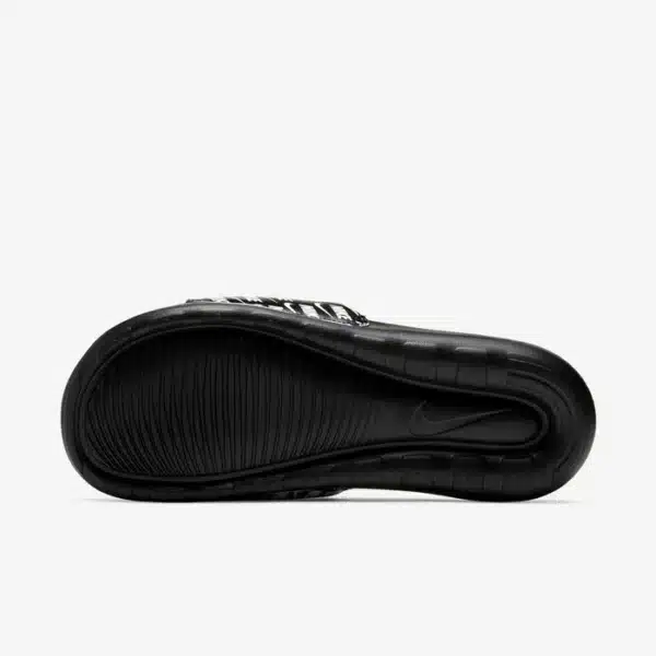 NIKE VICTORI ONE Men's Printed Slides - Image 5