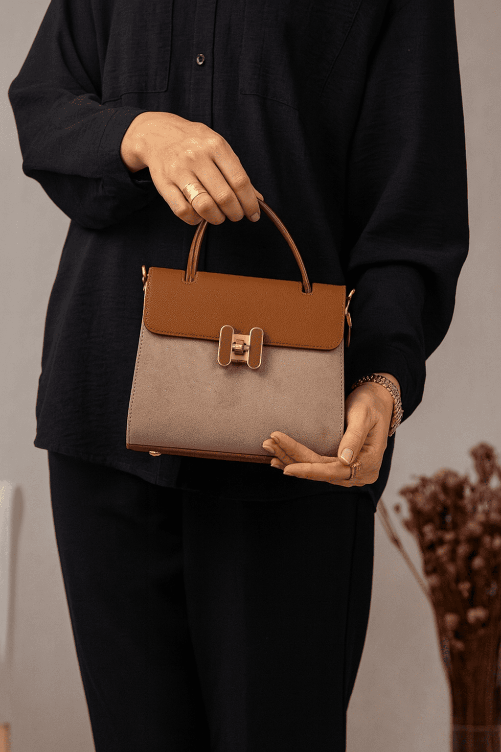 CB053-BAGCO Elegant Top-Handle Hand Bag - Image 7