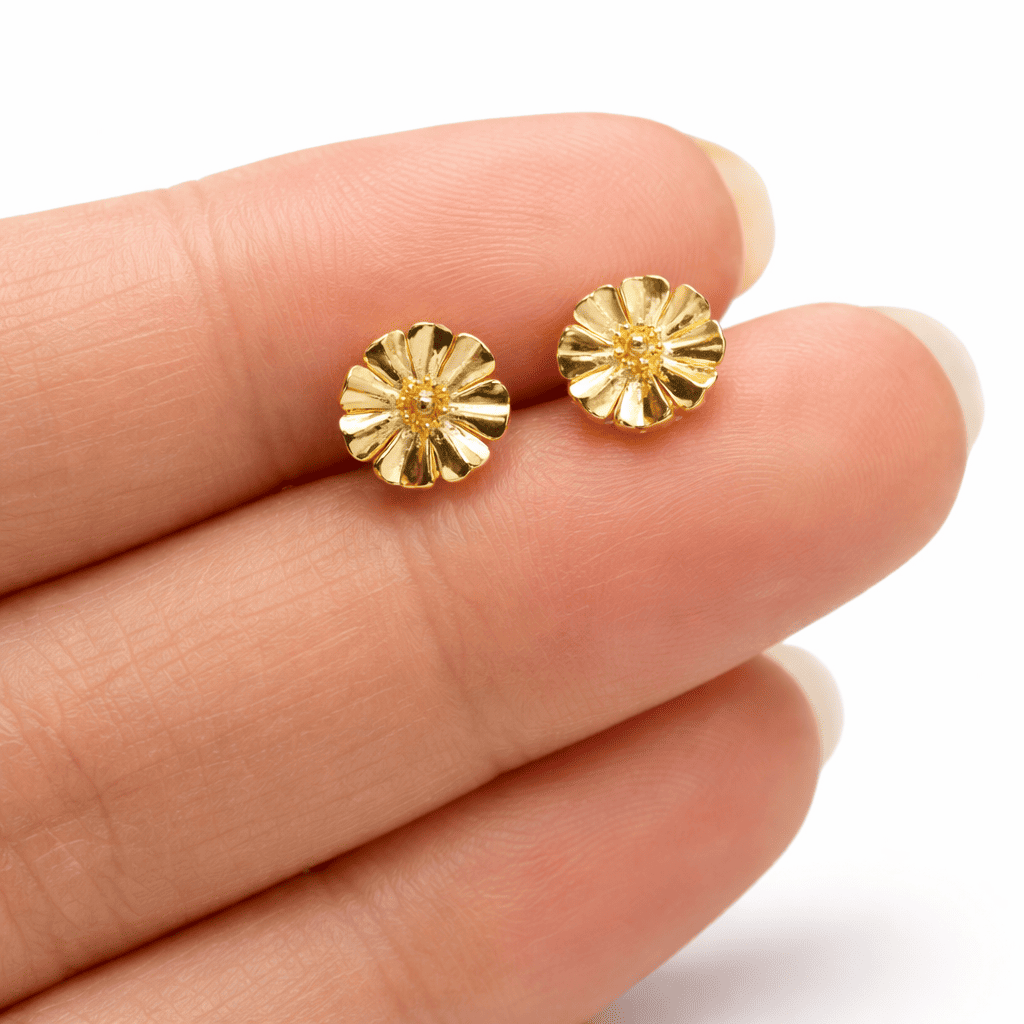 ZUPE001-Gold Flower Stud Earrings - Image 5